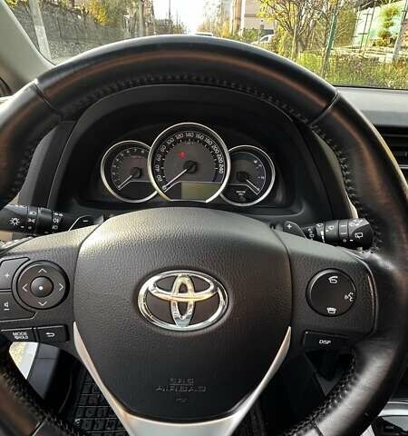 Білий Тойота Ауріс, об'ємом двигуна 1.6 л та пробігом 98 тис. км за 12300 $, фото 18 на Automoto.ua