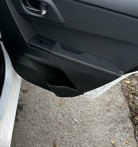 Білий Тойота Ауріс, об'ємом двигуна 1.6 л та пробігом 98 тис. км за 12300 $, фото 14 на Automoto.ua