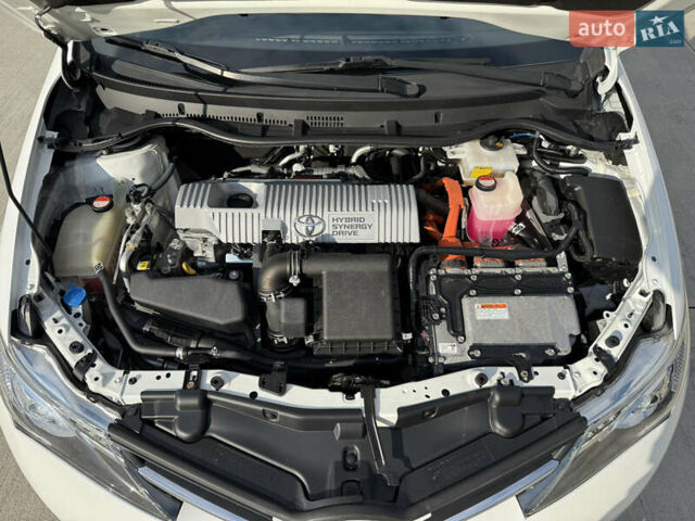 Білий Тойота Ауріс, об'ємом двигуна 1.8 л та пробігом 215 тис. км за 13500 $, фото 41 на Automoto.ua