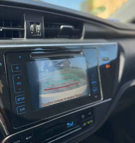 Білий Тойота Ауріс, об'ємом двигуна 1.6 л та пробігом 151 тис. км за 10500 $, фото 13 на Automoto.ua