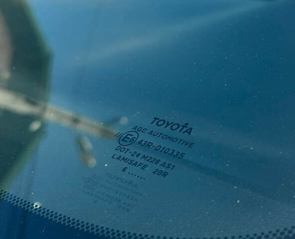 Білий Тойота Ауріс, об'ємом двигуна 1.6 л та пробігом 151 тис. км за 10500 $, фото 10 на Automoto.ua