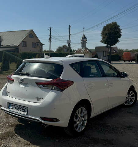 Білий Тойота Ауріс, об'ємом двигуна 1.6 л та пробігом 151 тис. км за 10500 $, фото 5 на Automoto.ua