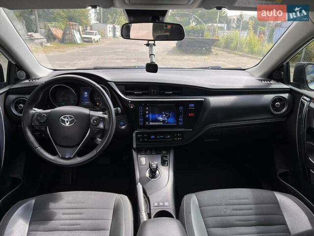 Белый Тойота Аурис, объемом двигателя 1.8 л и пробегом 250 тыс. км за 12300 $, фото 13 на Automoto.ua