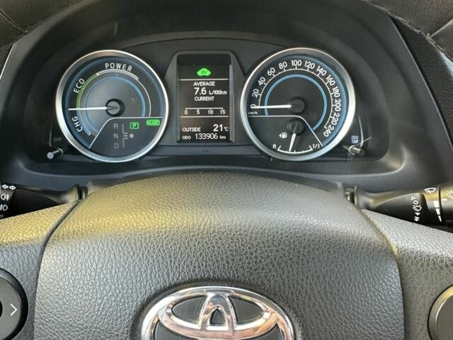 Белый Тойота Аурис, объемом двигателя 1.8 л и пробегом 138 тыс. км за 12500 $, фото 7 на Automoto.ua