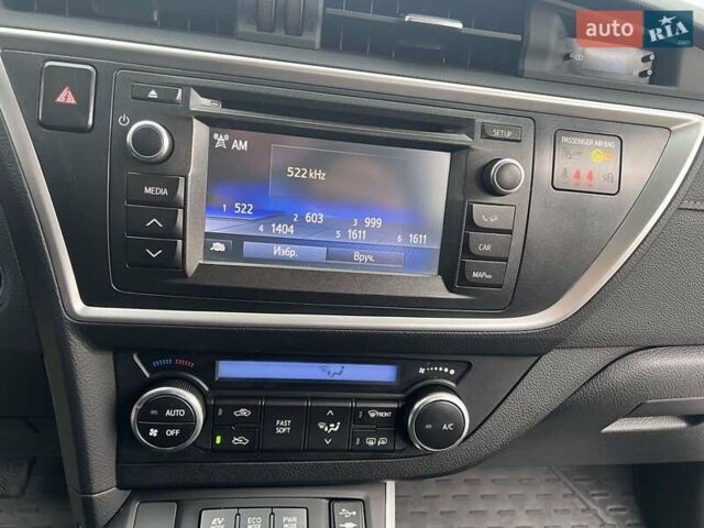 Білий Тойота Ауріс, об'ємом двигуна 1.8 л та пробігом 145 тис. км за 10900 $, фото 20 на Automoto.ua