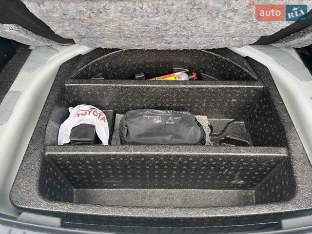 Білий Тойота Ауріс, об'ємом двигуна 1.8 л та пробігом 145 тис. км за 10900 $, фото 15 на Automoto.ua