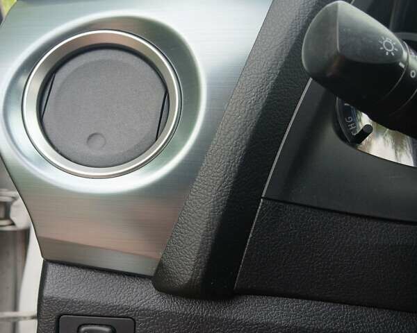 Білий Тойота Ауріс, об'ємом двигуна 1.8 л та пробігом 147 тис. км за 14000 $, фото 21 на Automoto.ua