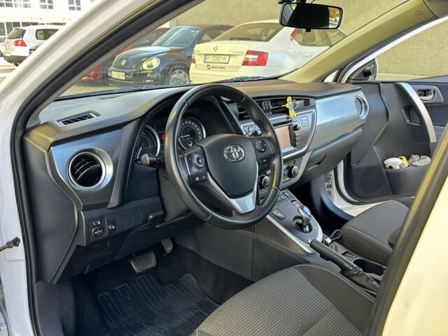 Белый Тойота Аурис, объемом двигателя 1.8 л и пробегом 138 тыс. км за 12500 $, фото 9 на Automoto.ua