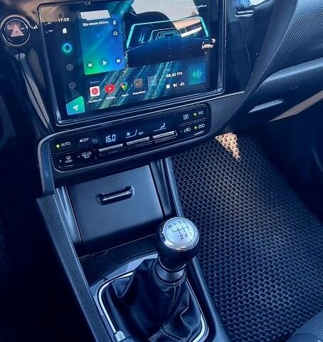 Белый Тойота Аурис, объемом двигателя 0 л и пробегом 256 тыс. км за 10700 $, фото 12 на Automoto.ua