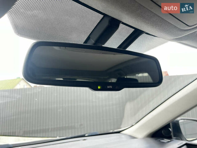 Білий Тойота Ауріс, об'ємом двигуна 1.8 л та пробігом 241 тис. км за 13599 $, фото 25 на Automoto.ua