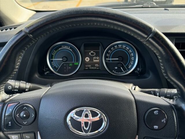 Белый Тойота Аурис, объемом двигателя 1.8 л и пробегом 158 тыс. км за 14000 $, фото 5 на Automoto.ua