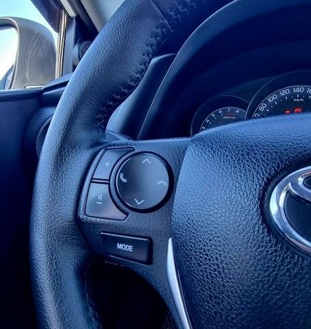 Белый Тойота Аурис, объемом двигателя 0 л и пробегом 256 тыс. км за 10700 $, фото 15 на Automoto.ua