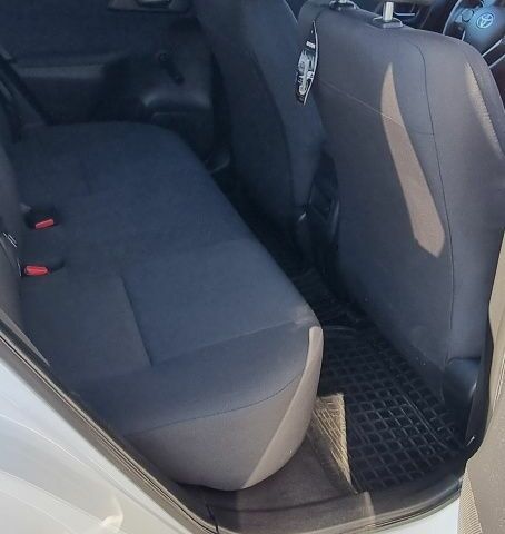 Белый Тойота Аурис, объемом двигателя 0 л и пробегом 256 тыс. км за 10700 $, фото 19 на Automoto.ua