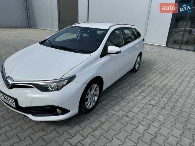 Белый Тойота Аурис, объемом двигателя 1.6 л и пробегом 225 тыс. км за 9900 $, фото 7 на Automoto.ua