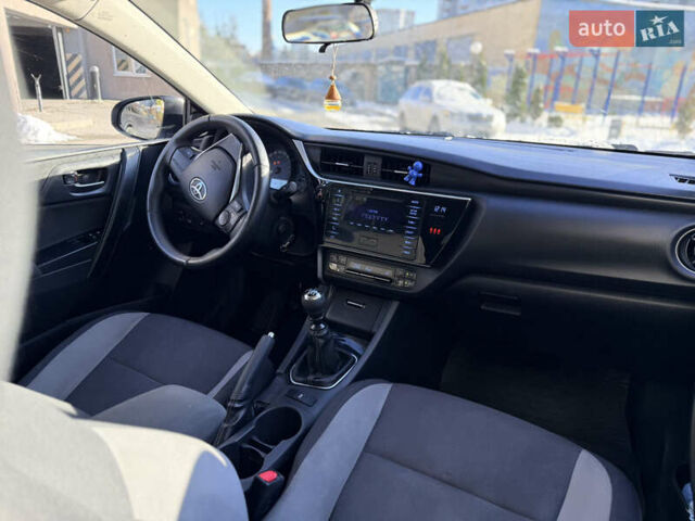 Білий Тойота Ауріс, об'ємом двигуна 1.36 л та пробігом 288 тис. км за 9400 $, фото 10 на Automoto.ua