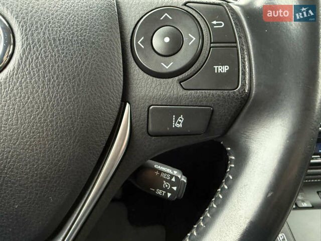 Белый Тойота Аурис, объемом двигателя 1.8 л и пробегом 200 тыс. км за 15700 $, фото 32 на Automoto.ua