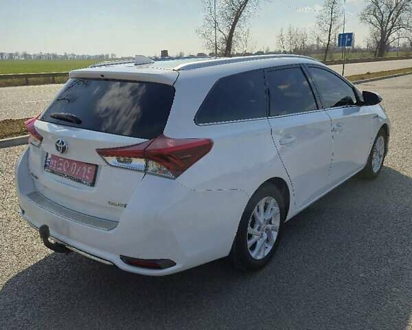 Белый Тойота Аурис, объемом двигателя 1.8 л и пробегом 97 тыс. км за 15150 $, фото 7 на Automoto.ua