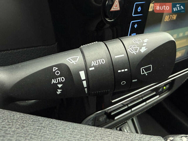 Белый Тойота Аурис, объемом двигателя 1.8 л и пробегом 200 тыс. км за 15700 $, фото 34 на Automoto.ua