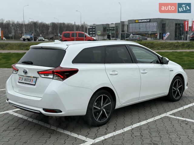 Белый Тойота Аурис, объемом двигателя 1.8 л и пробегом 200 тыс. км за 15900 $, фото 7 на Automoto.ua