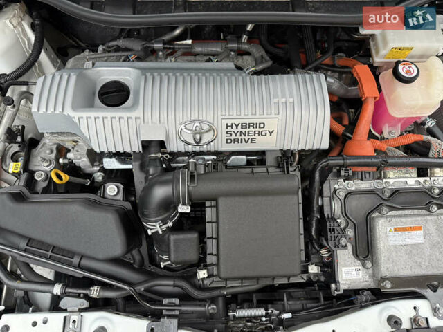 Белый Тойота Аурис, объемом двигателя 1.8 л и пробегом 200 тыс. км за 15700 $, фото 47 на Automoto.ua