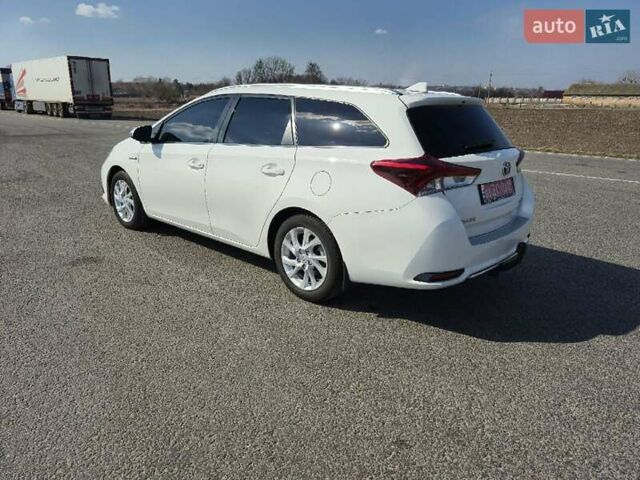Белый Тойота Аурис, объемом двигателя 1.8 л и пробегом 97 тыс. км за 15150 $, фото 5 на Automoto.ua