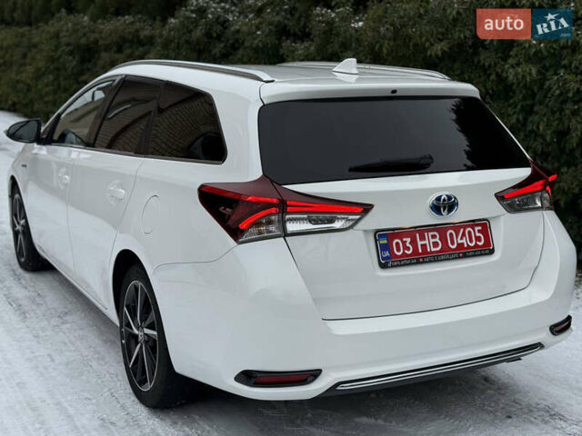 Белый Тойота Аурис, объемом двигателя 1.8 л и пробегом 200 тыс. км за 15700 $, фото 10 на Automoto.ua