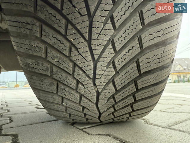 Белый Тойота Аурис, объемом двигателя 1.8 л и пробегом 200 тыс. км за 15900 $, фото 16 на Automoto.ua