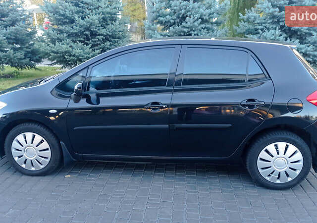 Черный Тойота Аурис, объемом двигателя 1.6 л и пробегом 236 тыс. км за 5900 $, фото 7 на Automoto.ua