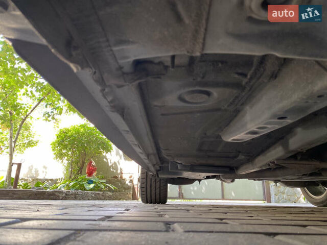 Чорний Тойота Ауріс, об'ємом двигуна 2.2 л та пробігом 240 тис. км за 6800 $, фото 51 на Automoto.ua