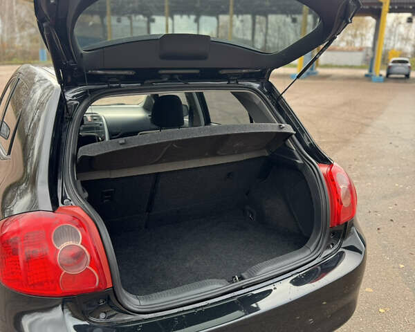 Черный Тойота Аурис, объемом двигателя 1.6 л и пробегом 301 тыс. км за 5999 $, фото 15 на Automoto.ua