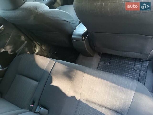 Черный Тойота Аурис, объемом двигателя 1.6 л и пробегом 199 тыс. км за 5950 $, фото 25 на Automoto.ua