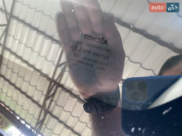 Чорний Тойота Ауріс, об'ємом двигуна 2.2 л та пробігом 240 тис. км за 6800 $, фото 18 на Automoto.ua