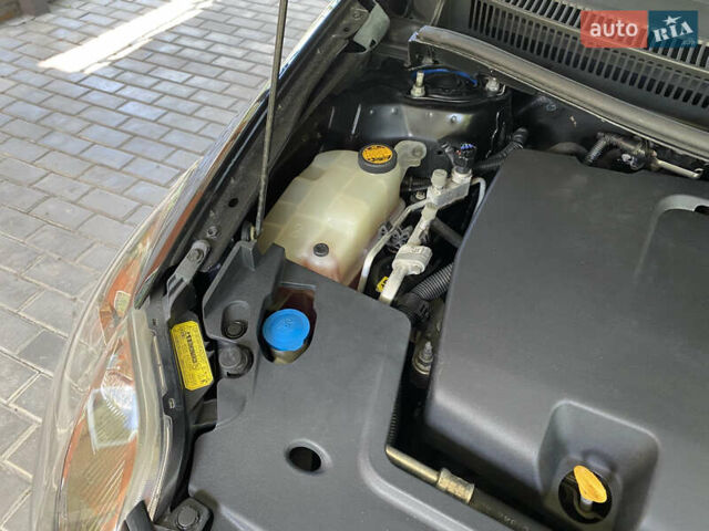 Чорний Тойота Ауріс, об'ємом двигуна 2.2 л та пробігом 240 тис. км за 6800 $, фото 37 на Automoto.ua