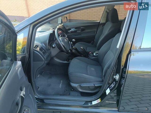 Черный Тойота Аурис, объемом двигателя 1.6 л и пробегом 199 тыс. км за 5950 $, фото 2 на Automoto.ua