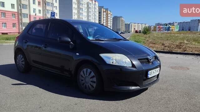 Черный Тойота Аурис, объемом двигателя 1.6 л и пробегом 236 тыс. км за 5678 $, фото 4 на Automoto.ua