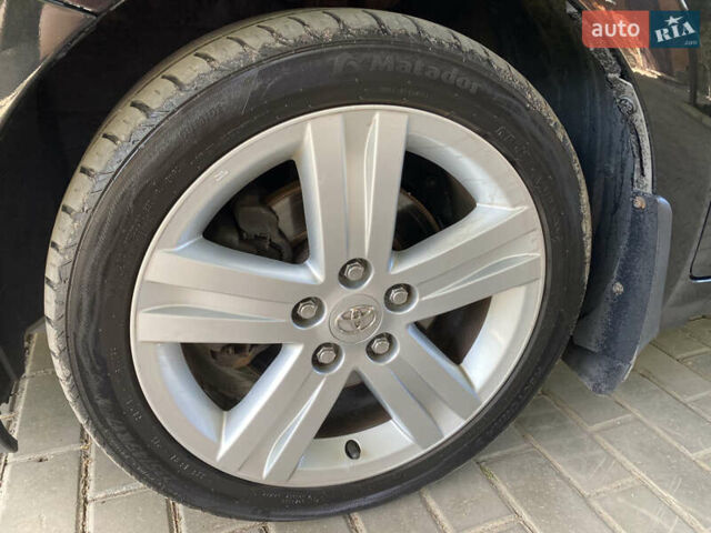 Чорний Тойота Ауріс, об'ємом двигуна 2.2 л та пробігом 240 тис. км за 6800 $, фото 14 на Automoto.ua