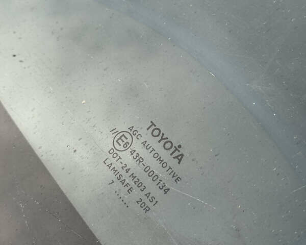 Черный Тойота Аурис, объемом двигателя 1.6 л и пробегом 301 тыс. км за 5999 $, фото 11 на Automoto.ua