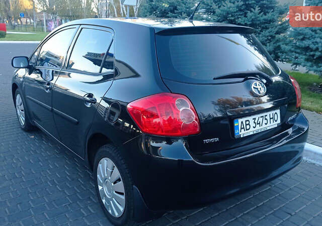 Черный Тойота Аурис, объемом двигателя 1.6 л и пробегом 236 тыс. км за 5900 $, фото 6 на Automoto.ua