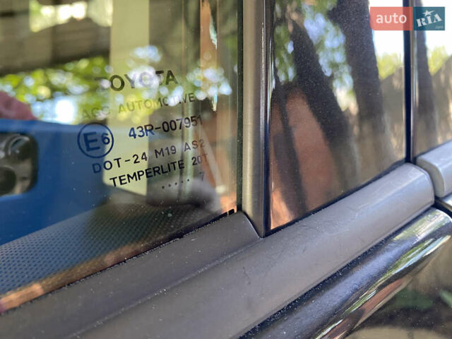 Чорний Тойота Ауріс, об'ємом двигуна 2.2 л та пробігом 240 тис. км за 6800 $, фото 20 на Automoto.ua