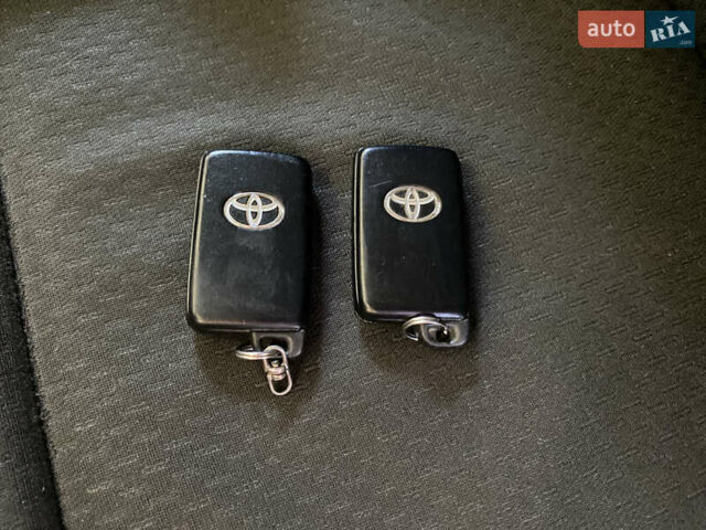 Чорний Тойота Ауріс, об'ємом двигуна 2.2 л та пробігом 240 тис. км за 6800 $, фото 47 на Automoto.ua