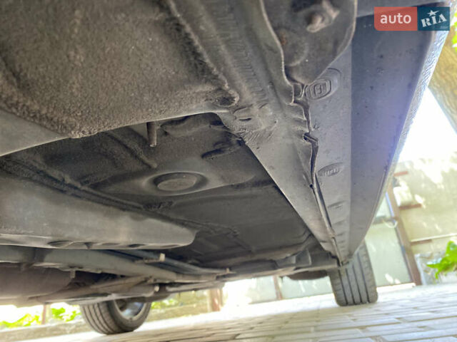 Чорний Тойота Ауріс, об'ємом двигуна 2.2 л та пробігом 240 тис. км за 6800 $, фото 50 на Automoto.ua