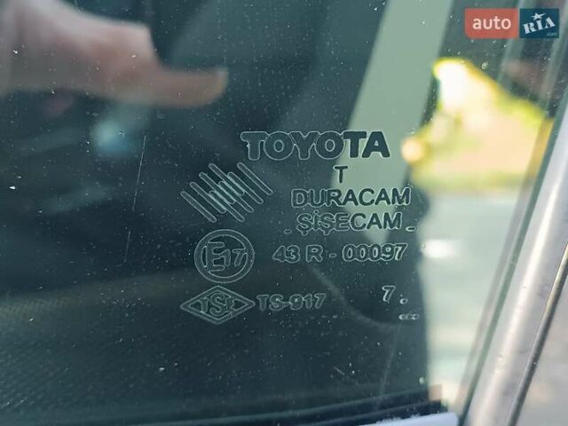 Черный Тойота Аурис, объемом двигателя 1.6 л и пробегом 199 тыс. км за 5950 $, фото 112 на Automoto.ua