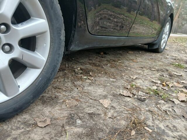 Черный Тойота Аурис, объемом двигателя 1.6 л и пробегом 195 тыс. км за 6200 $, фото 6 на Automoto.ua