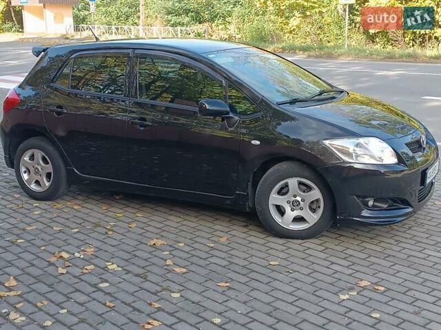 Черный Тойота Аурис, объемом двигателя 1.6 л и пробегом 199 тыс. км за 5950 $, фото 62 на Automoto.ua