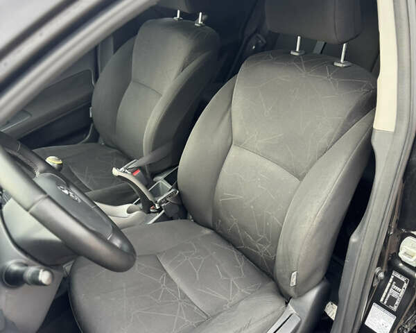 Черный Тойота Аурис, объемом двигателя 1.6 л и пробегом 301 тыс. км за 5999 $, фото 13 на Automoto.ua