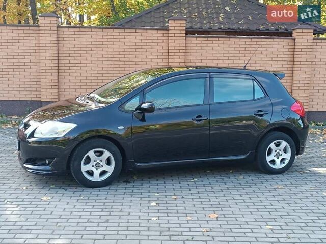 Черный Тойота Аурис, объемом двигателя 1.6 л и пробегом 199 тыс. км за 5950 $, фото 56 на Automoto.ua