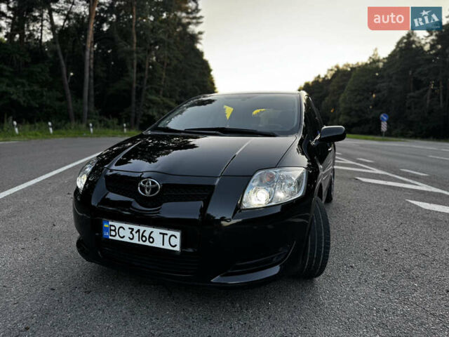 Черный Тойота Аурис, объемом двигателя 1.6 л и пробегом 245 тыс. км за 7000 $, фото 2 на Automoto.ua