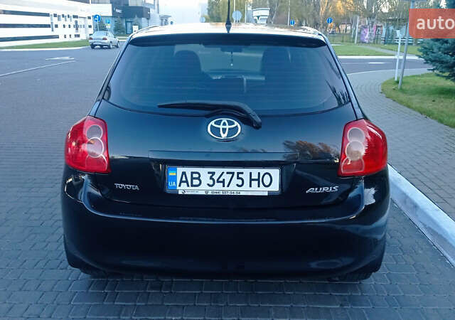Черный Тойота Аурис, объемом двигателя 1.6 л и пробегом 236 тыс. км за 5900 $, фото 5 на Automoto.ua