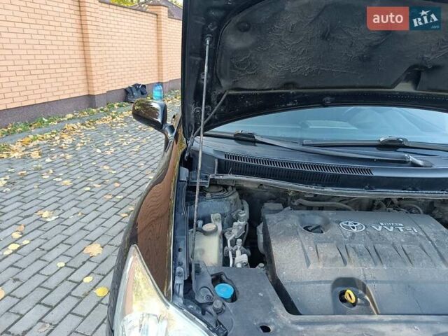 Черный Тойота Аурис, объемом двигателя 1.6 л и пробегом 199 тыс. км за 5950 $, фото 41 на Automoto.ua