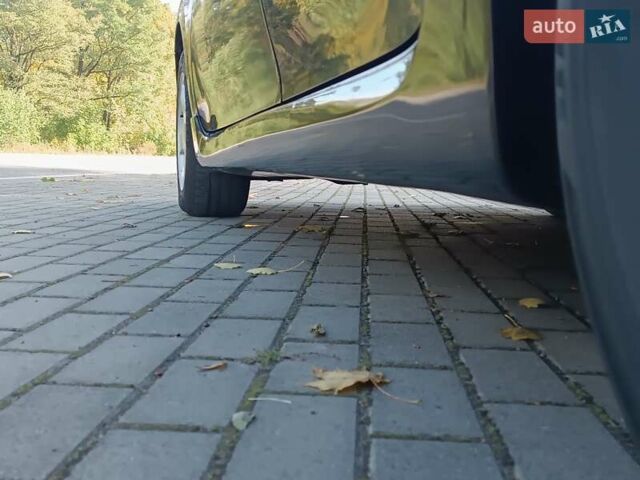 Черный Тойота Аурис, объемом двигателя 1.6 л и пробегом 199 тыс. км за 5950 $, фото 107 на Automoto.ua